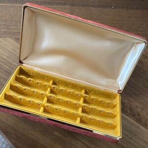 Mele vintage jewelry box